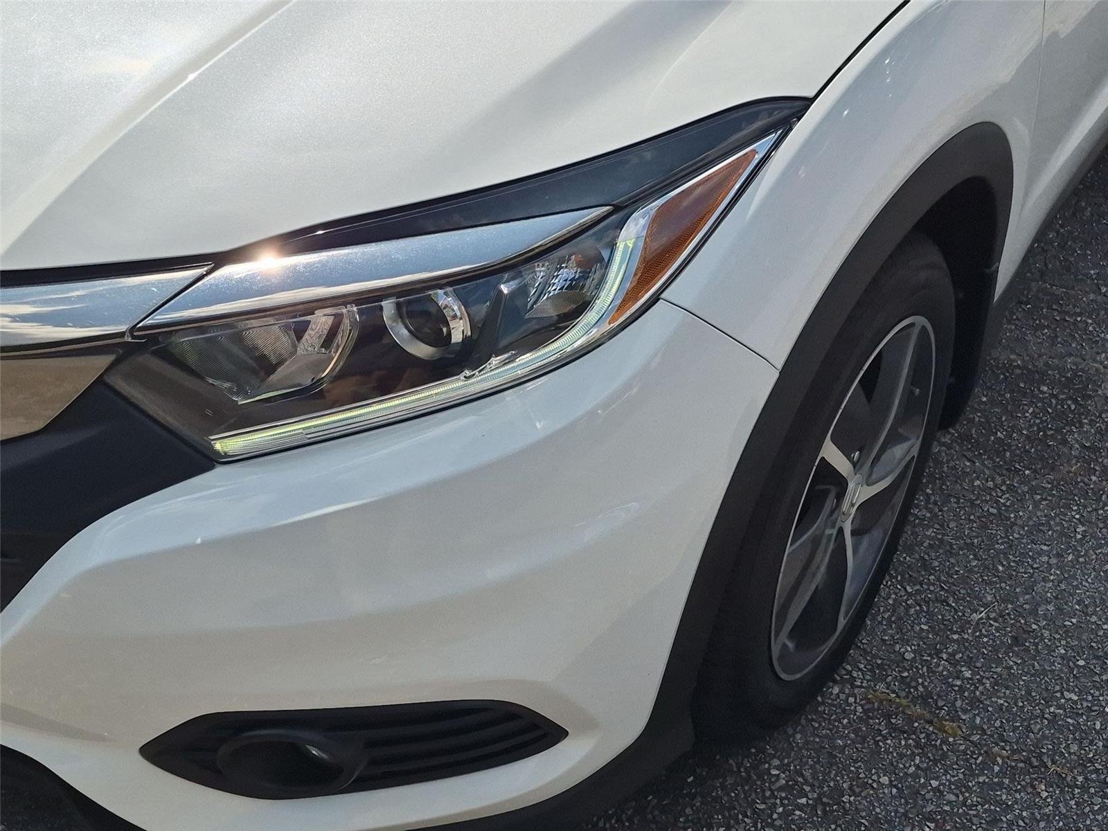 Used 2022 Platinum White Pearl Honda EX image 9