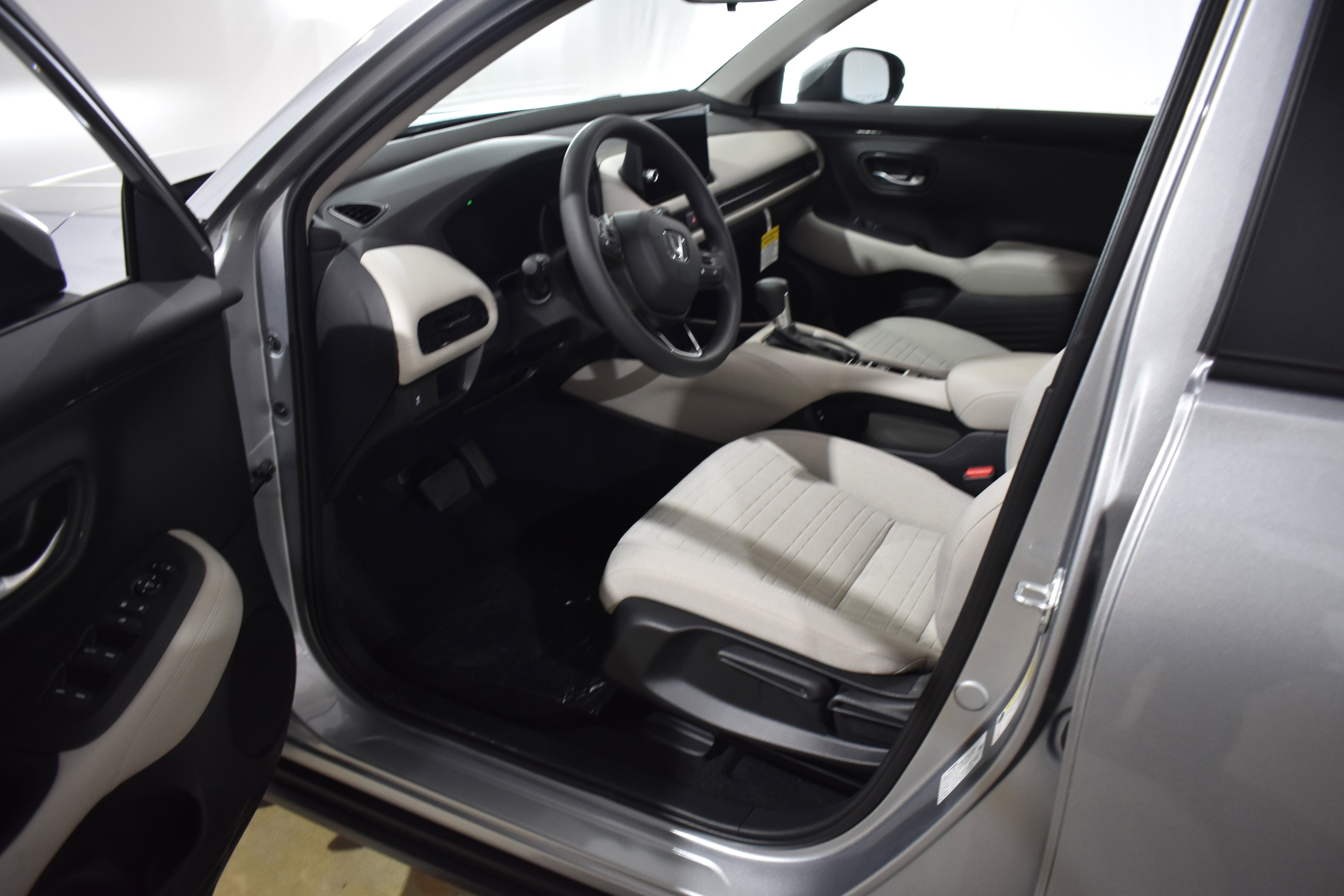 2026 Honda HR-V LX - Photo 12