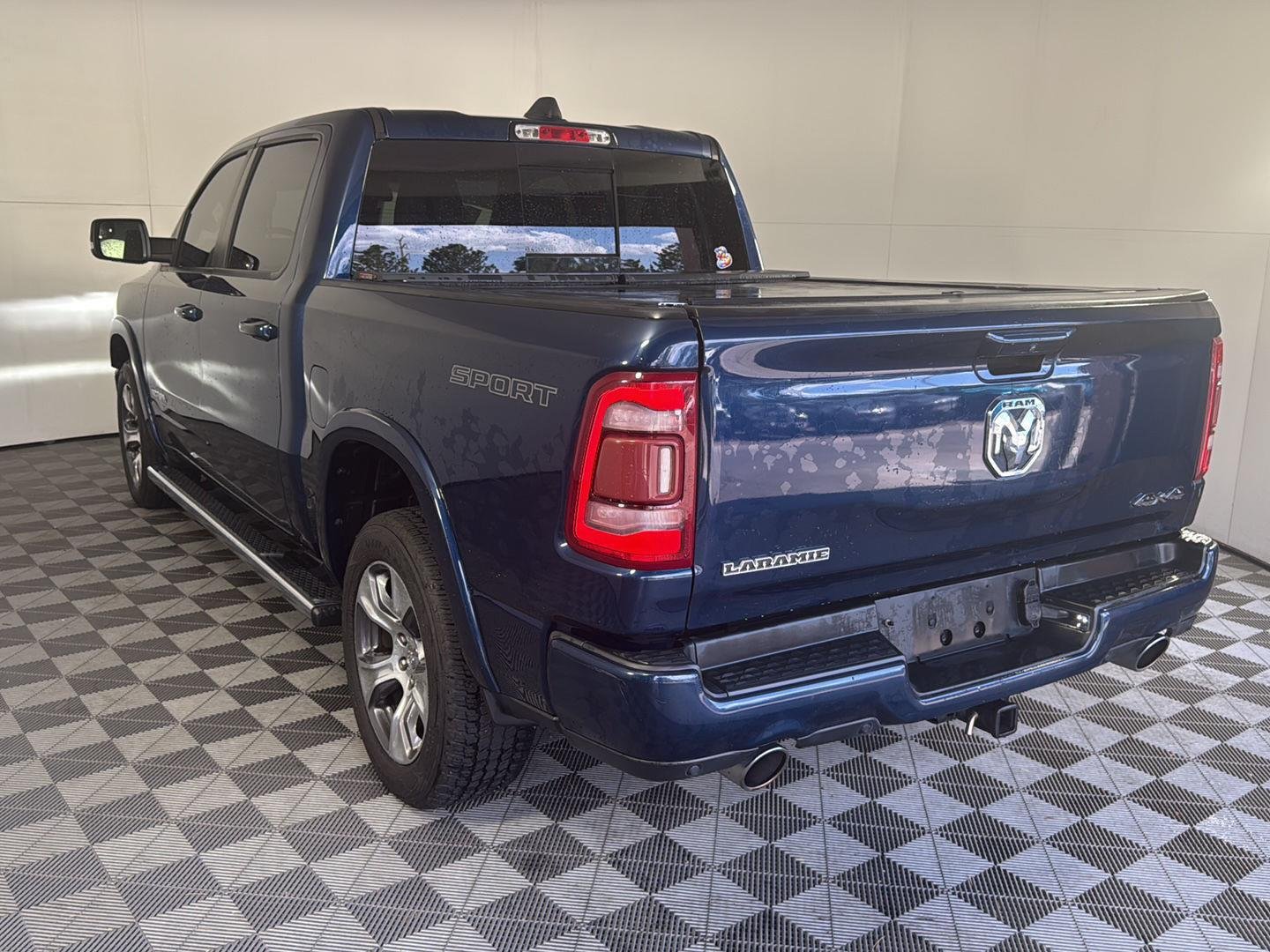 Used 2020 Patriot Blue Pearlcoat Ram Laramie image 10
