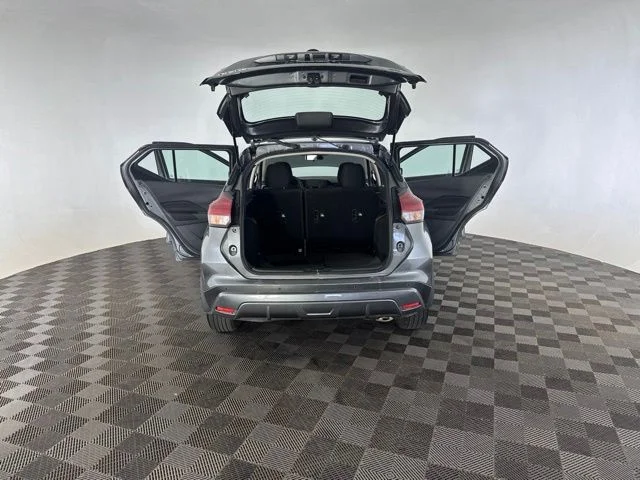 Used 2023 Gray Nissan SV image 15