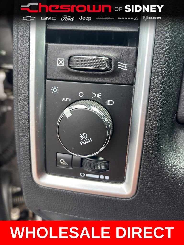 Used 2015 Bright Silver Clearcoat Metallic Ram Outdoorsman image 15
