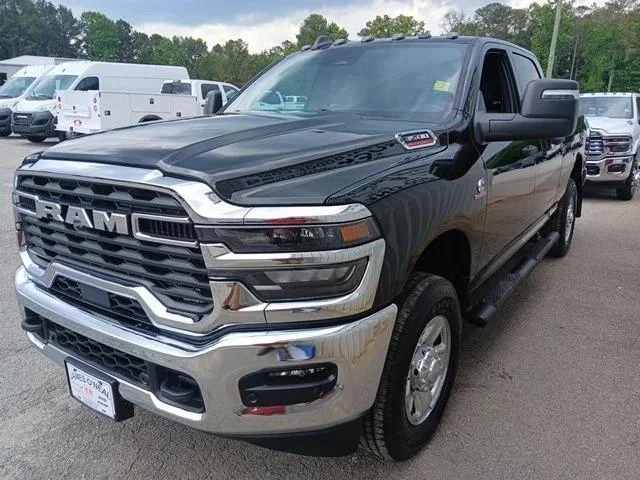 New 2026 Diamond Black Crystal Pearl-Coat Exterior Paint RAM TRADESMAN image 13