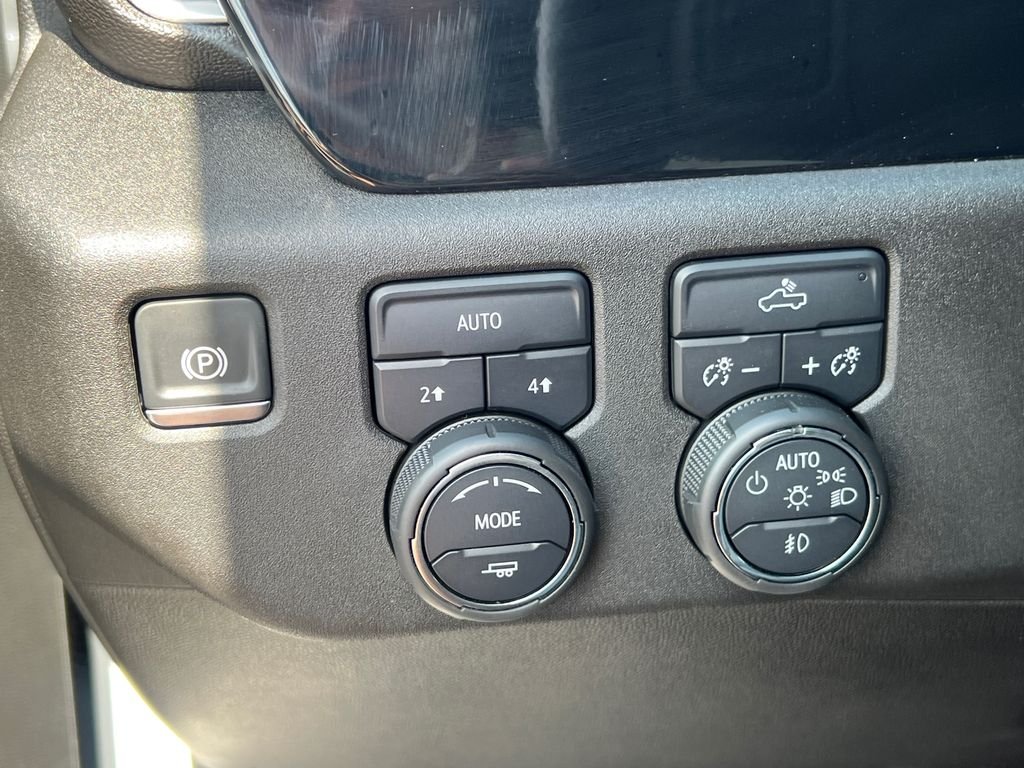 Used 2024 White Chevrolet RST image 30