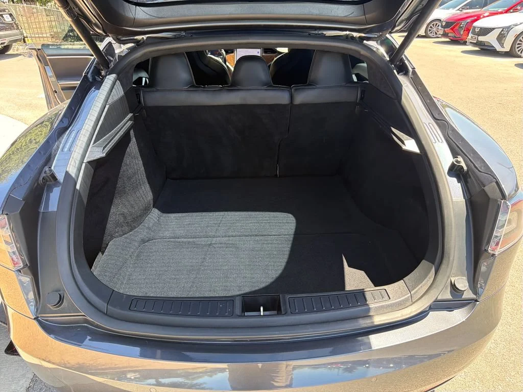 Used 2018  Tesla 75D image 43