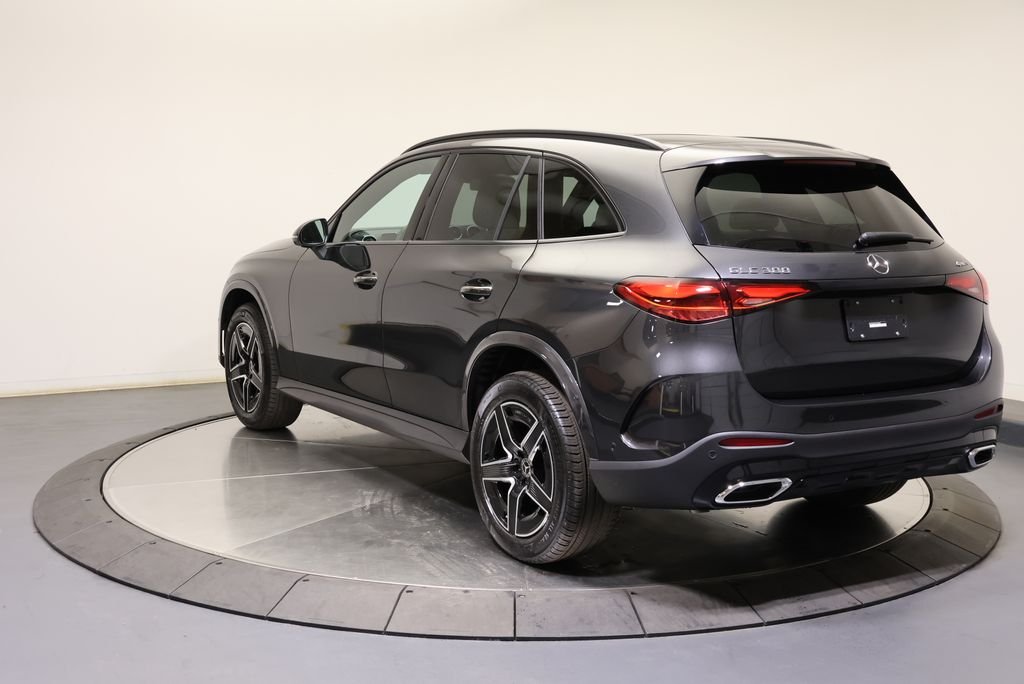 Used 2027  Mercedes-Benz GLC 300 image 5
