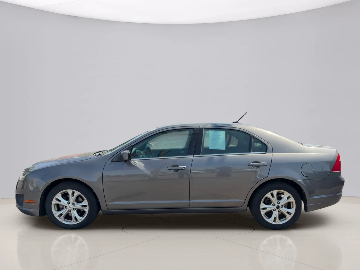 Used 2012 Gray Ford SE image 2
