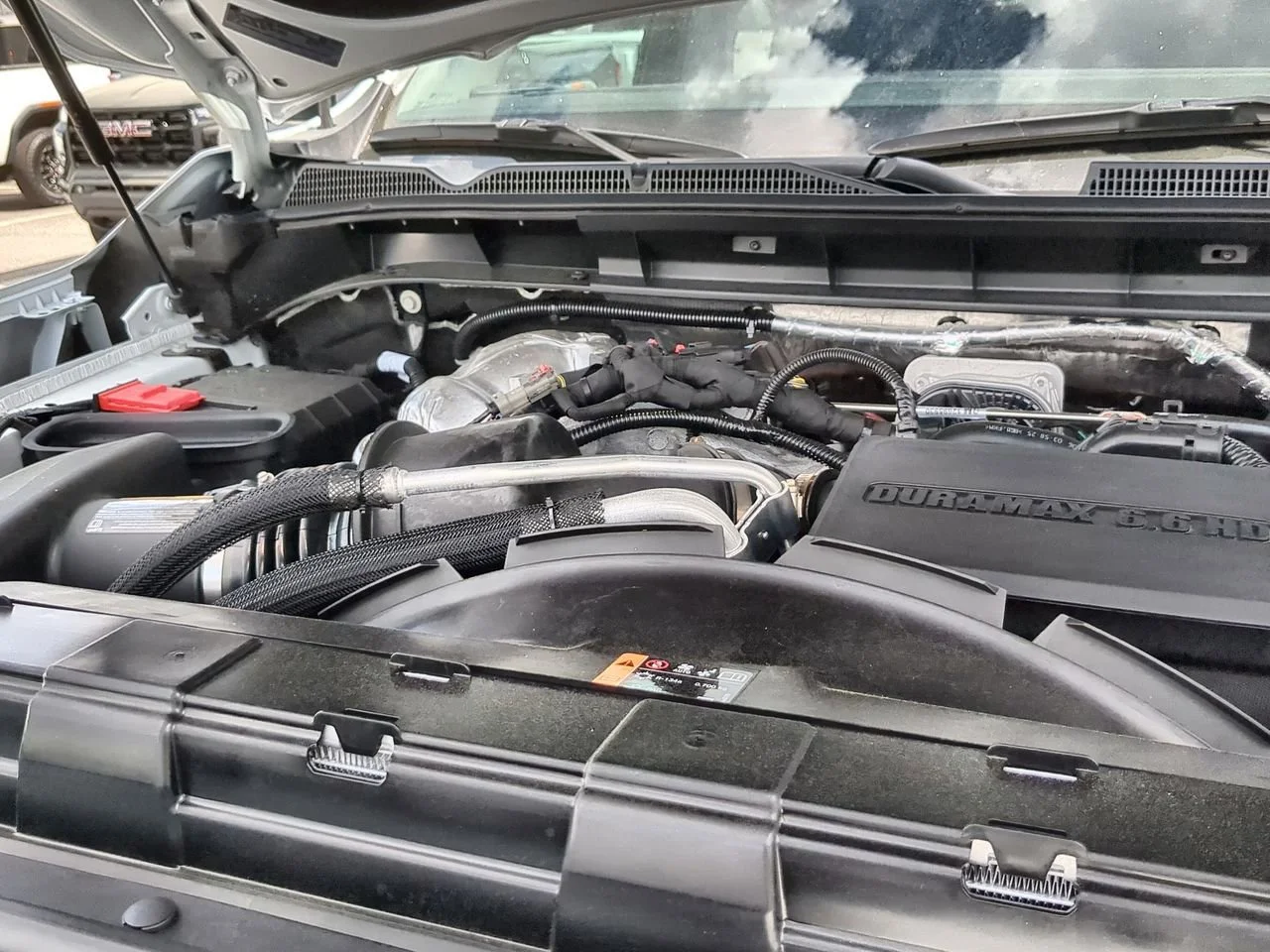 New 2026 Summit White GMC SLE image 29