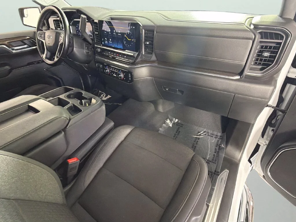 Used 2024 Summit White Chevrolet RST image 36