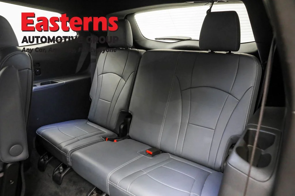 Used 2024 White Buick Premium Group image 30