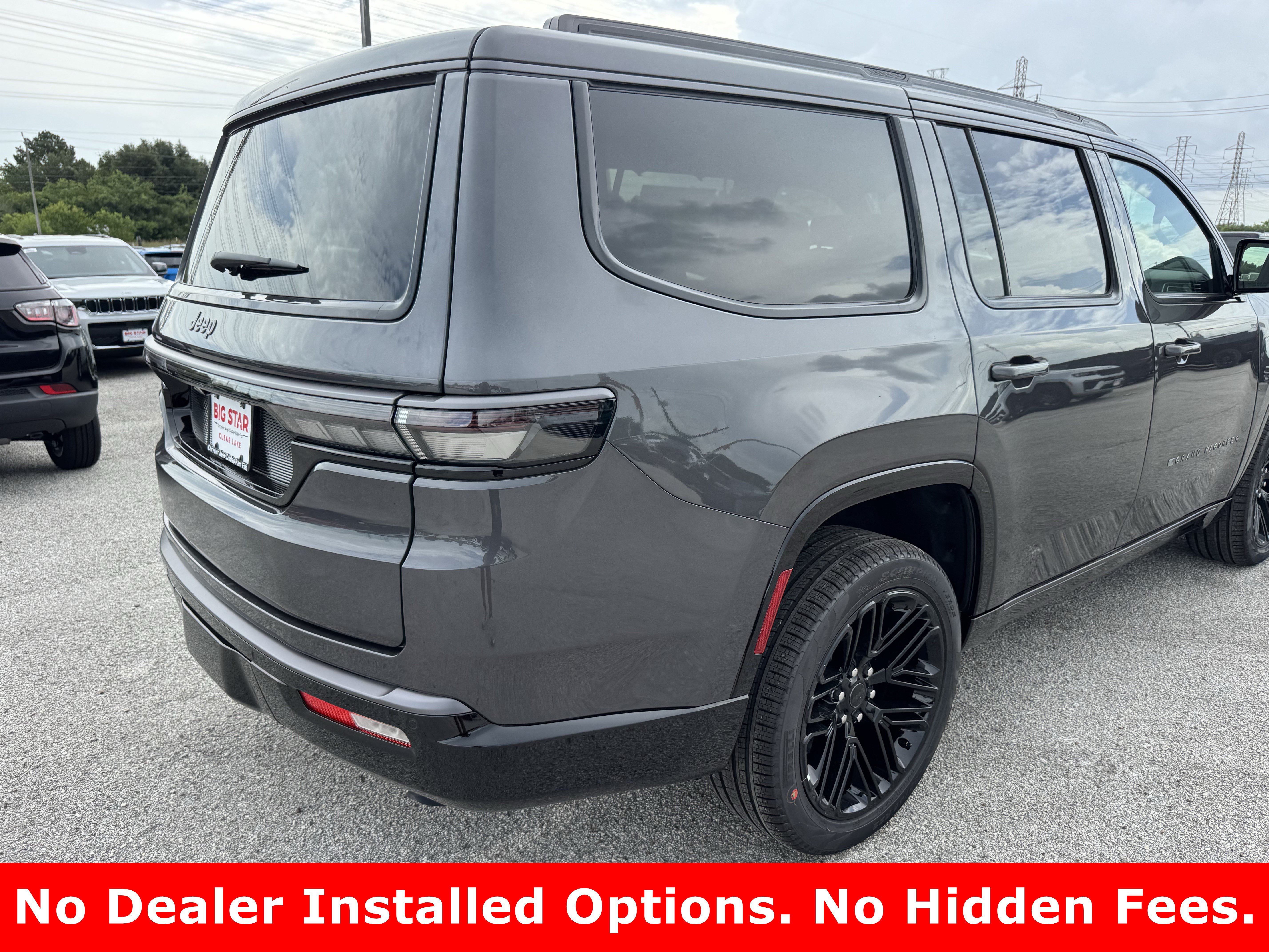 New 2026 Baltic-Gray Metallic Clear-Coat Exterior Paint Jeep Limited Reserve image 7