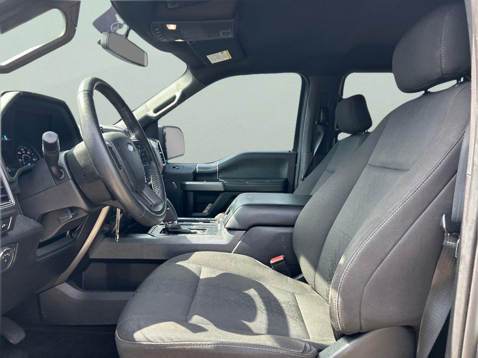Used 2018 Gray Ford XLT image 9