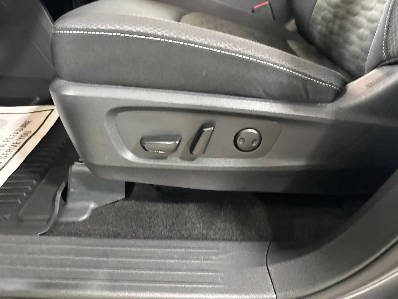 Used 2025 Gray Nissan SV image 11