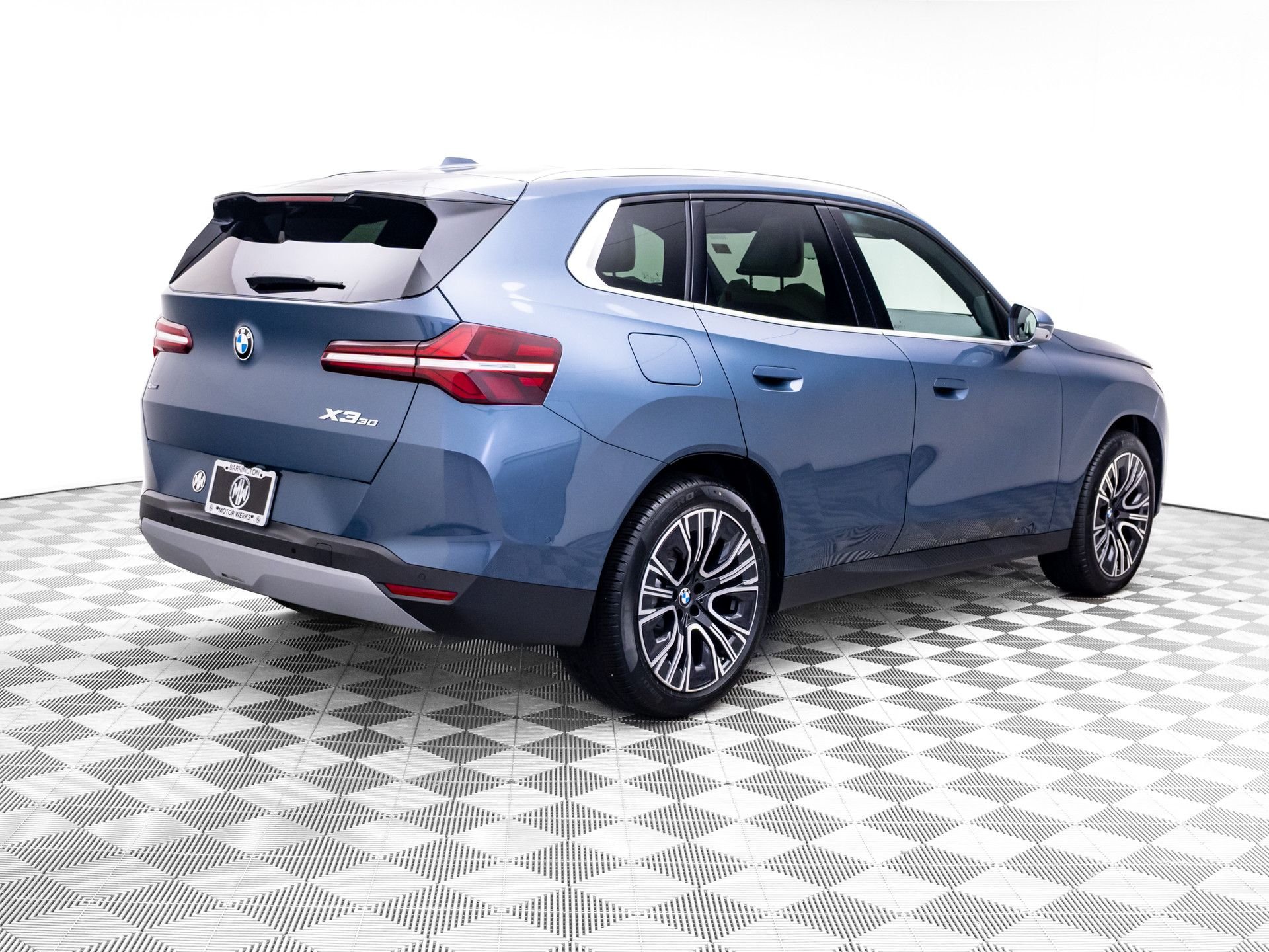 New 2026 Arctic Race Blue metallic BMW 30 xDrive image 5