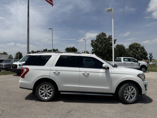 Used 2021 White Metallic Ford XLT image 8