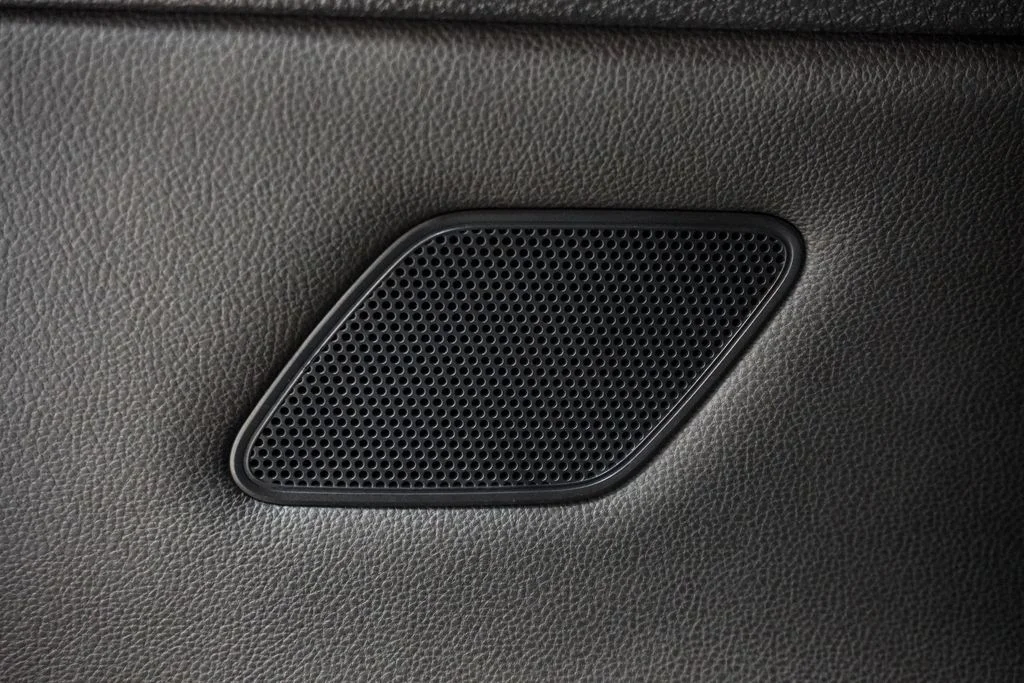Used 2019  Volkswagen TSI S image 11