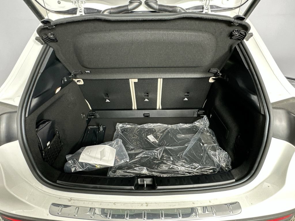 New 2026 Polar White Mercedes-Benz GLA 250 image 58