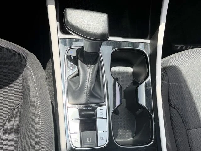 Used 2022 Silver Hyundai SEL image 26