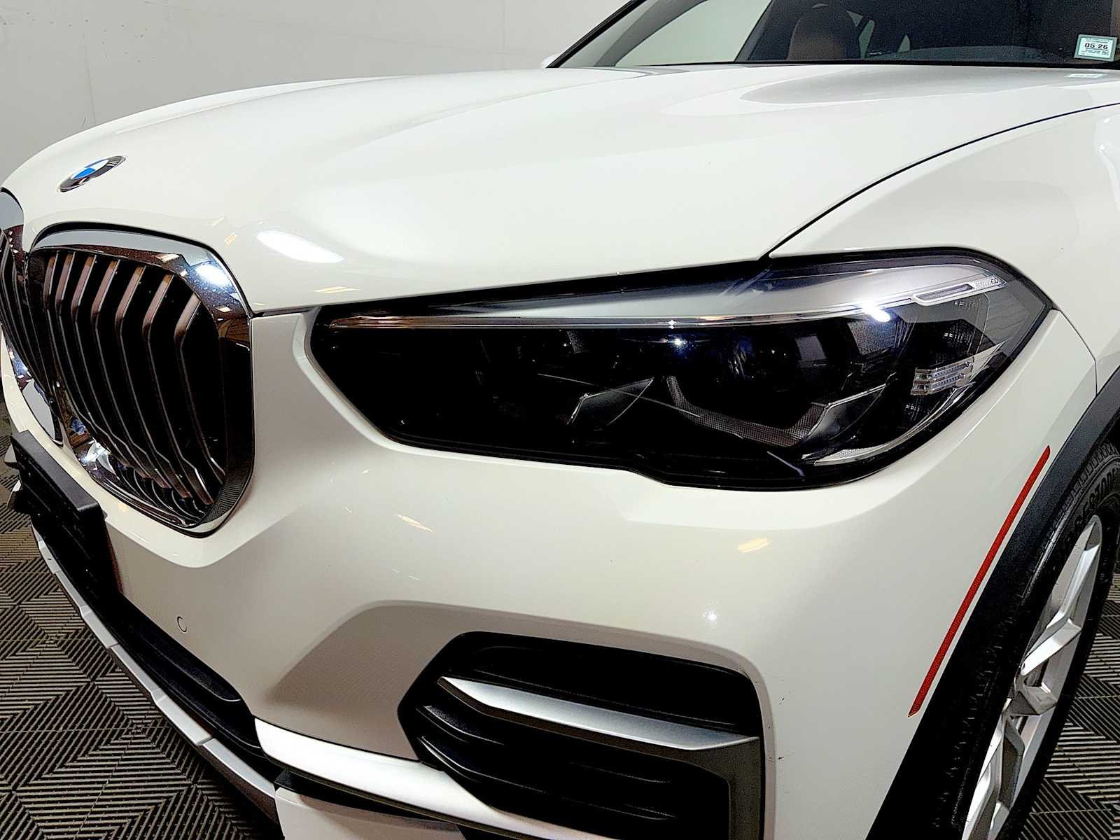 Certified Used 2023 Alpine White BMW xDrive40i image 26