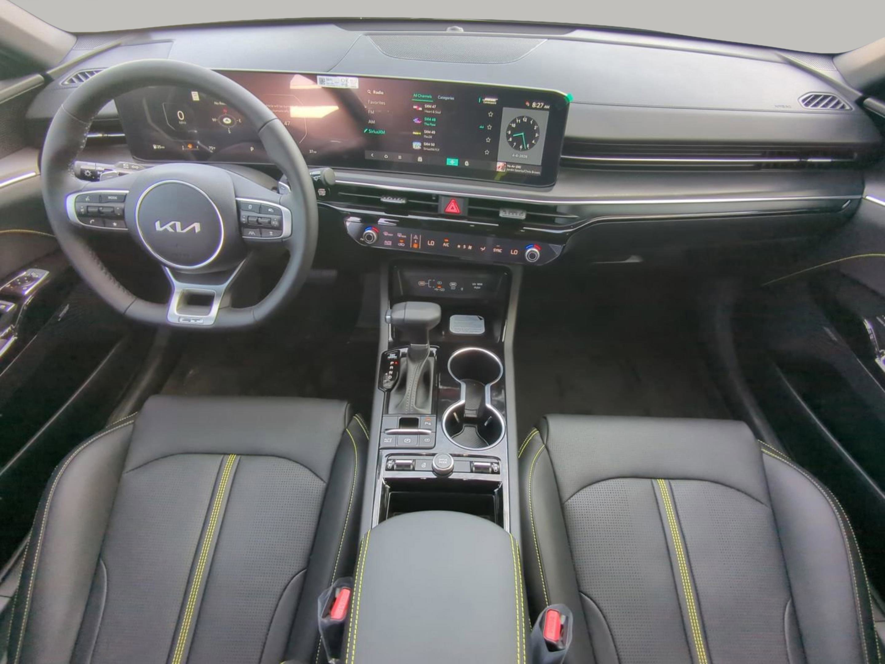 2026 Kia K5 GT - Photo 12