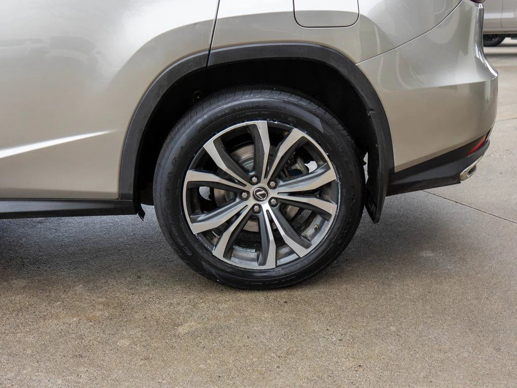 Used 2022 Silver Lexus 350 image 31