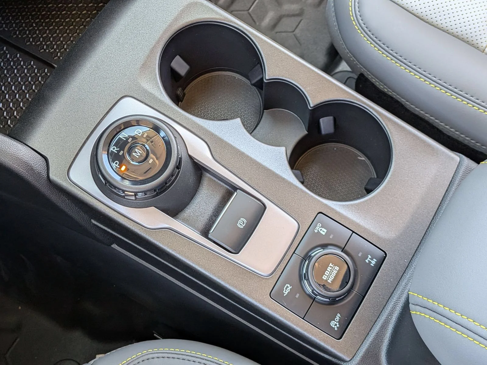 New 2026 Azure Gray Metallic Tri-Coat Ford Badlands® image 18