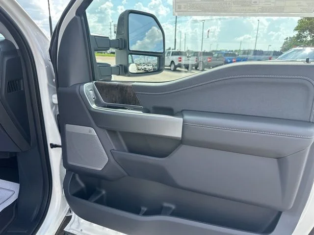 2025 Ford F-250 Super Duty Lariat - Photo 11