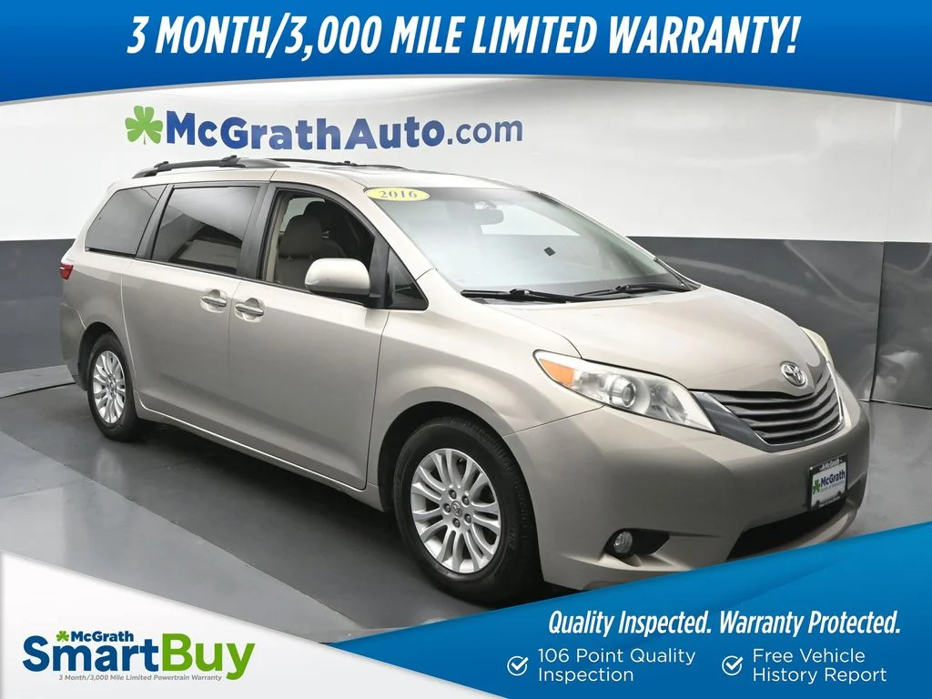 2016 Toyota Sienna XLE Premium V6 8-Passenger's photo