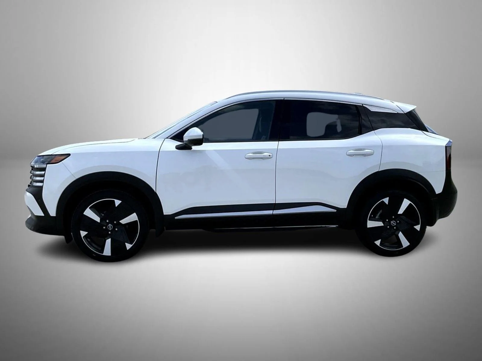 Certified Used 2025 White Nissan SR image 8