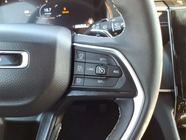 2025 Jeep Grand Cherokee Altitude - Photo 25