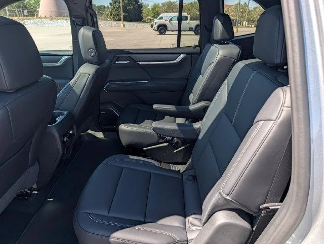 New 2027 Sterling Metallic GMC Elevation image 25