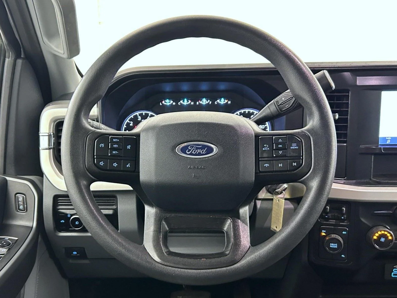 Used 2025 White Ford XLT image 11