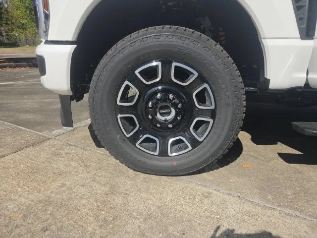 New 2027 Star White Metallic Tri-Coat Ford F-250® Platinum® image 28