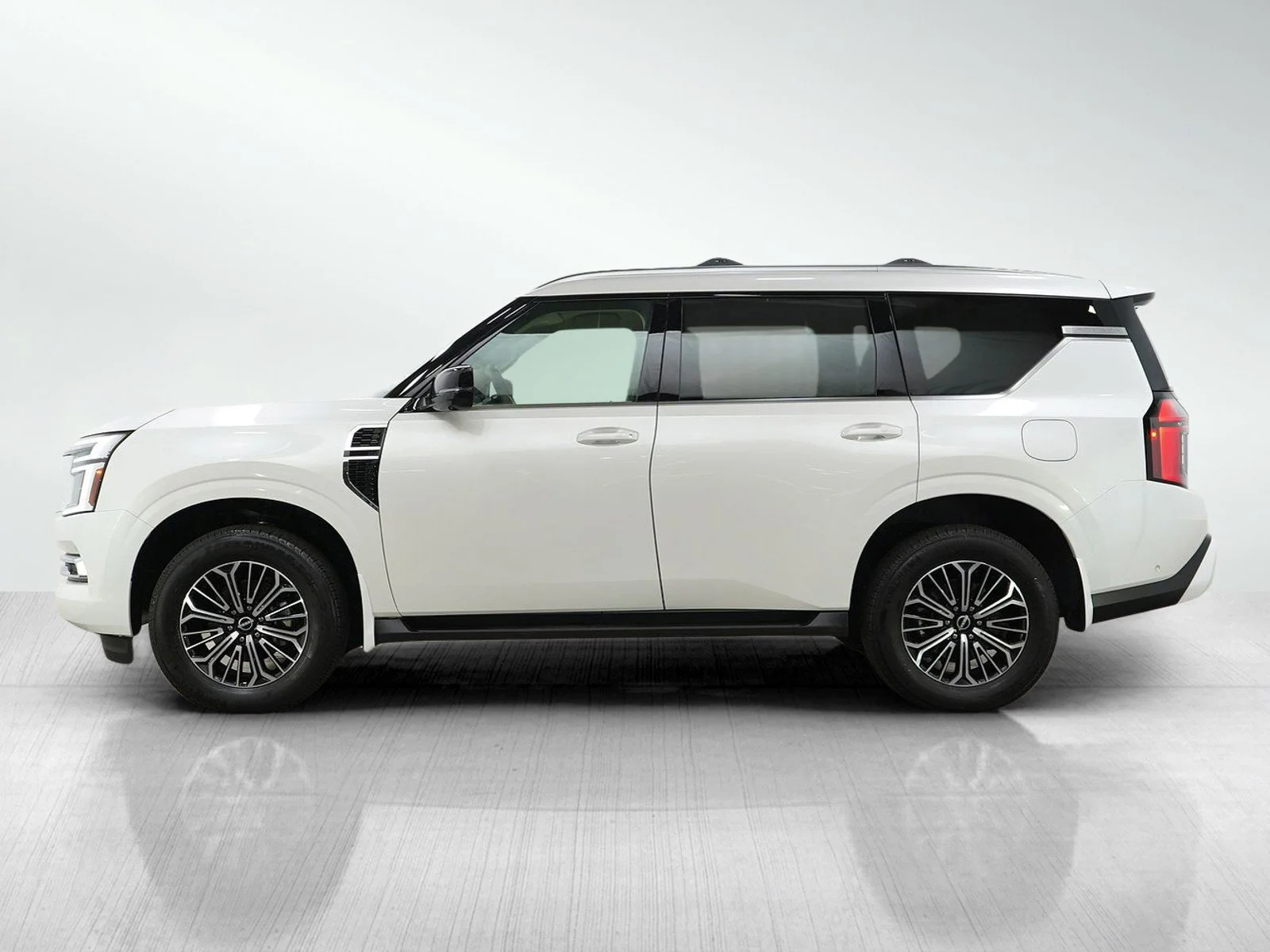 Used 2025 Nissan Armada Platinum with VIN JN8AY3EB4S9102915 for sale in Minneapolis, Minnesota