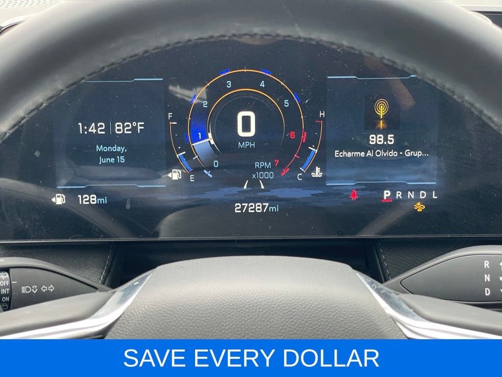 Used 2025 White Chevrolet LT image 7