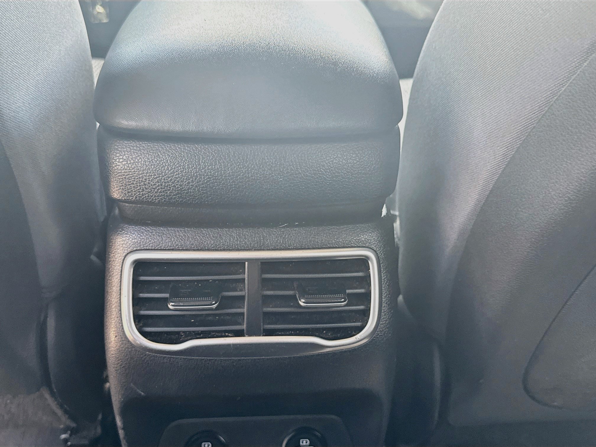 Used 2021 Shimmering Silver Hyundai SE image 20
