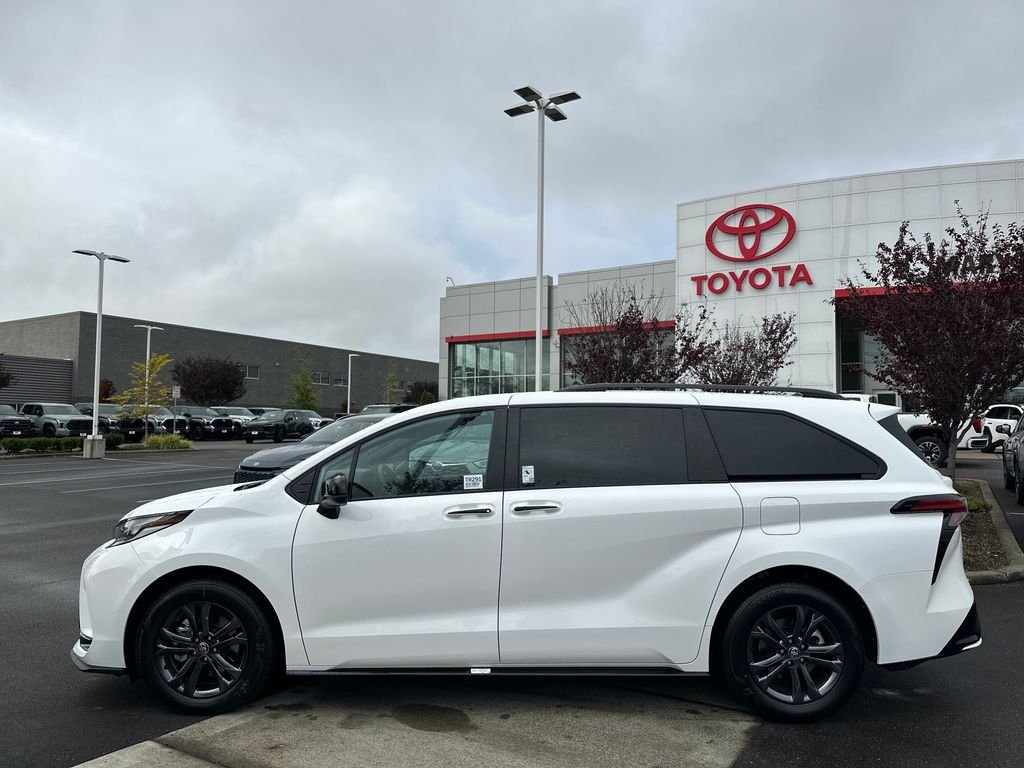 Certified Used 2026 Ice Toyota XSE image 2