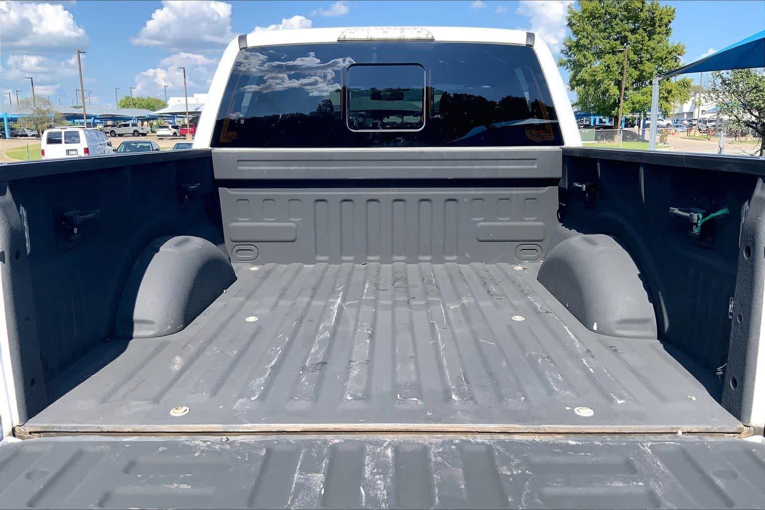 Used 2018 Oxford White Ford Raptor image 33