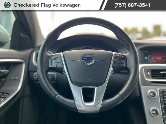 Used 2017 Bright Silver Metallic Volvo T5 image 36