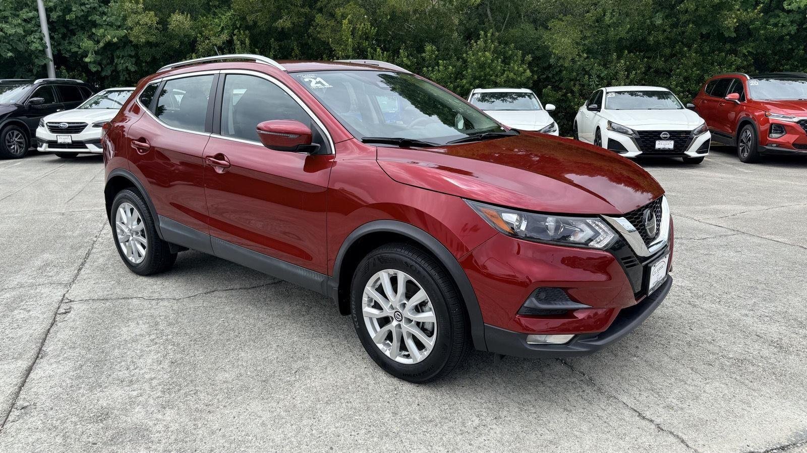 Used 2021 Scarlet Ember Tintcoat Nissan SV image 22