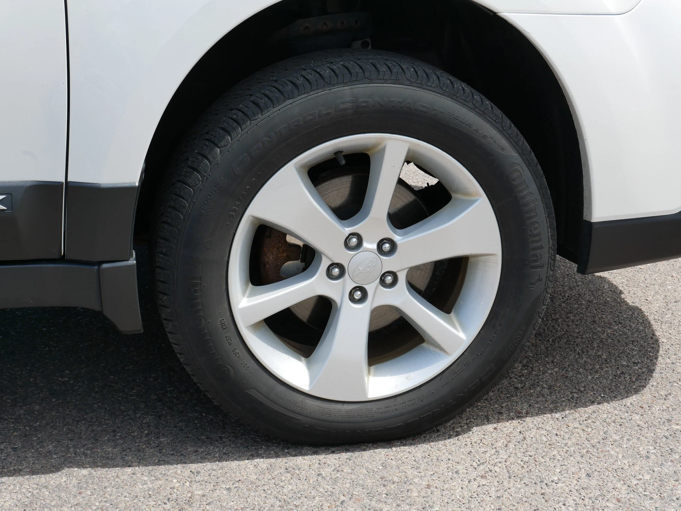 Used 2013 Satin White Pearl Subaru 2.5i Premium image 15