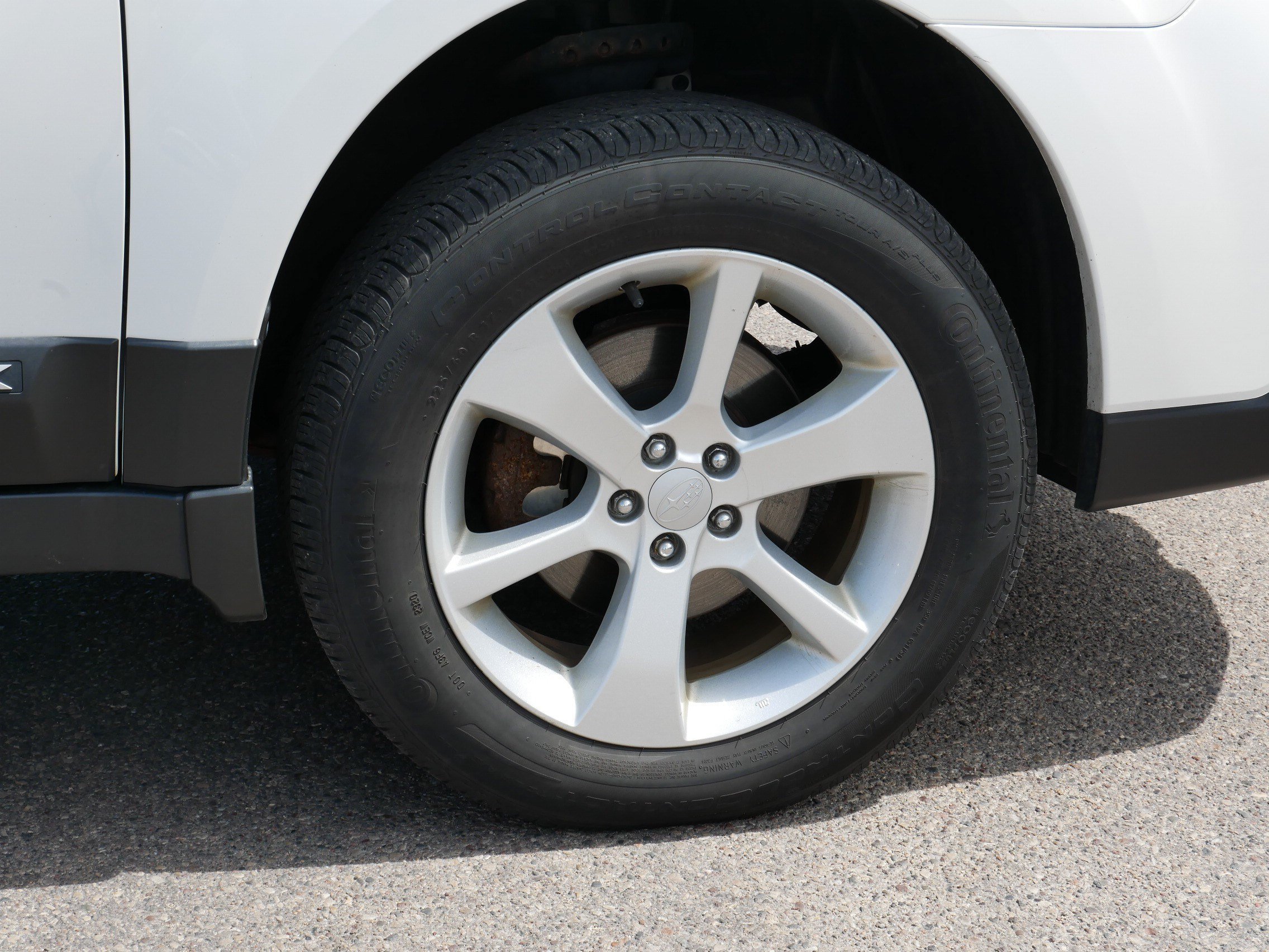 Used 2013 Satin White Pearl Subaru 2.5i Premium image 15