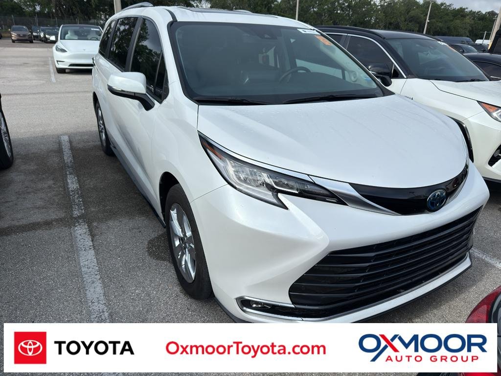 Used 2023 Wind Chill Pearl Toyota Limited image 1