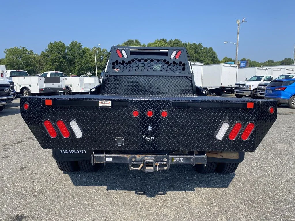 Used 2022 White Ford XL image 7