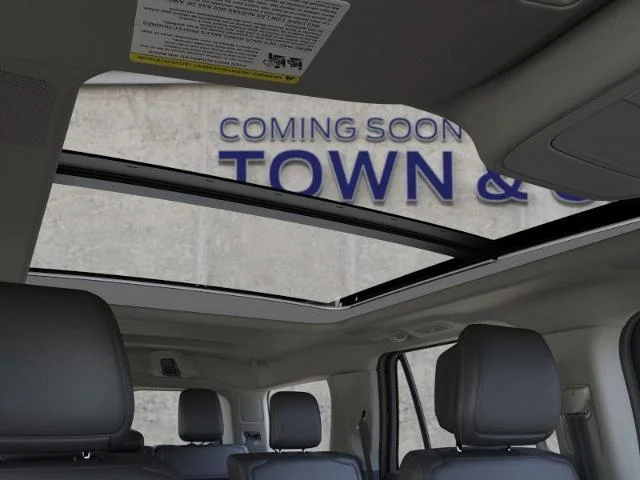 New 2026 Star White Metallic Tri-Coat Ford Platinum image 40