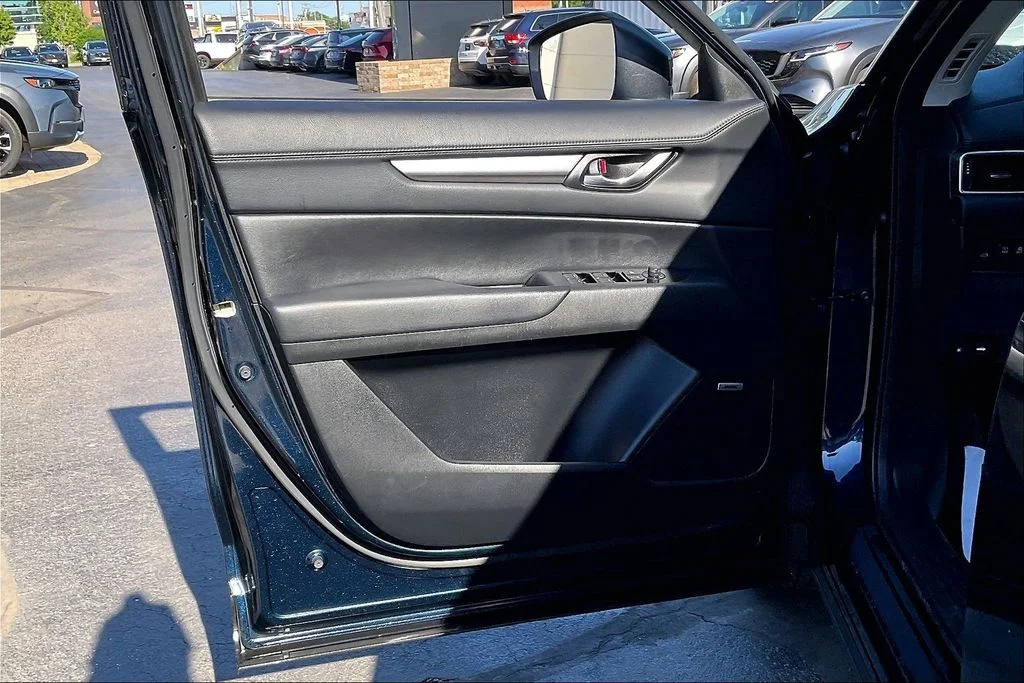 Used 2019 Blue Mazda Touring image 22