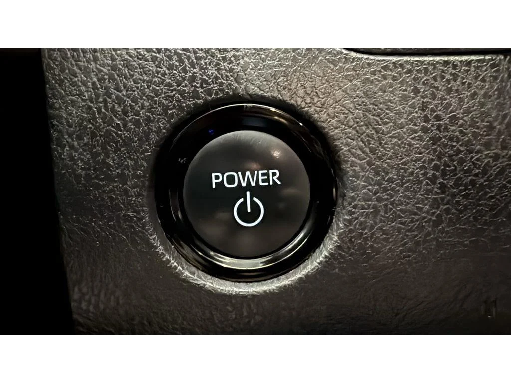 Used 2025 Ice Cap Toyota SE FWD 1 OWNER image 22