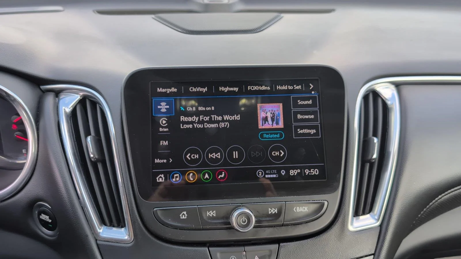 Used 2024 Summit White Chevrolet 2LT image 23