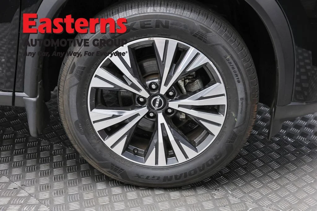 Used 2023 Black Nissan SV image 32