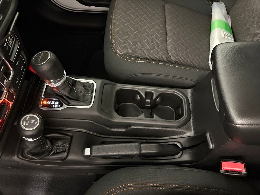 New 2026 Bright White Clearcoat Jeep Mojave image 40