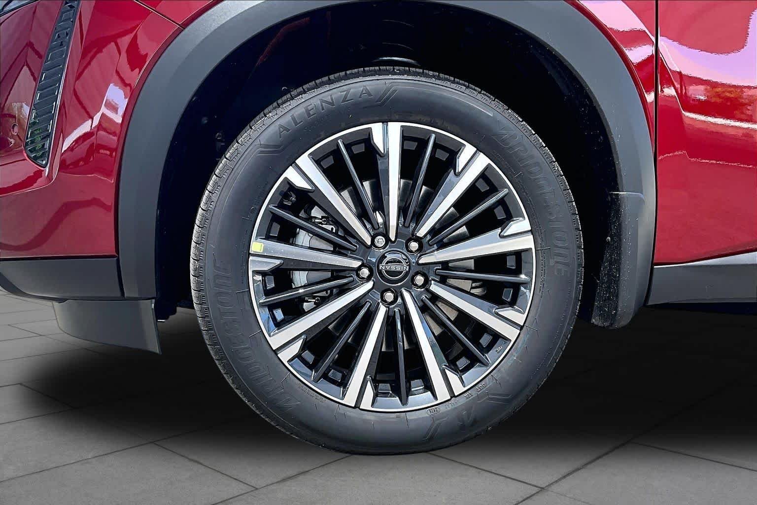 New 2026 Scarlet Ember Tintcoat Nissan Platinum image 9